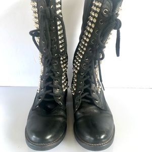 Steve Madden “Tropador” Boots 6.5